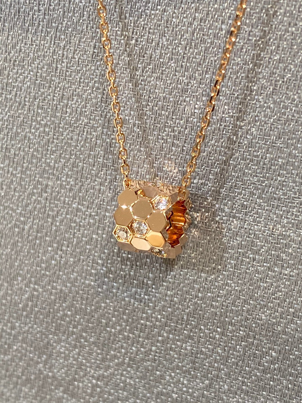 [Imperial] BEE LOVE DIAMOND NECKLACE