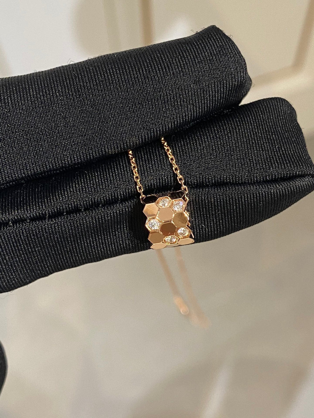 [Imperial] BEE LOVE DIAMOND NECKLACE