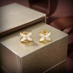 [Imperial] JEUX DE WHITE MOP GOLD DIAMOND EARRINGS