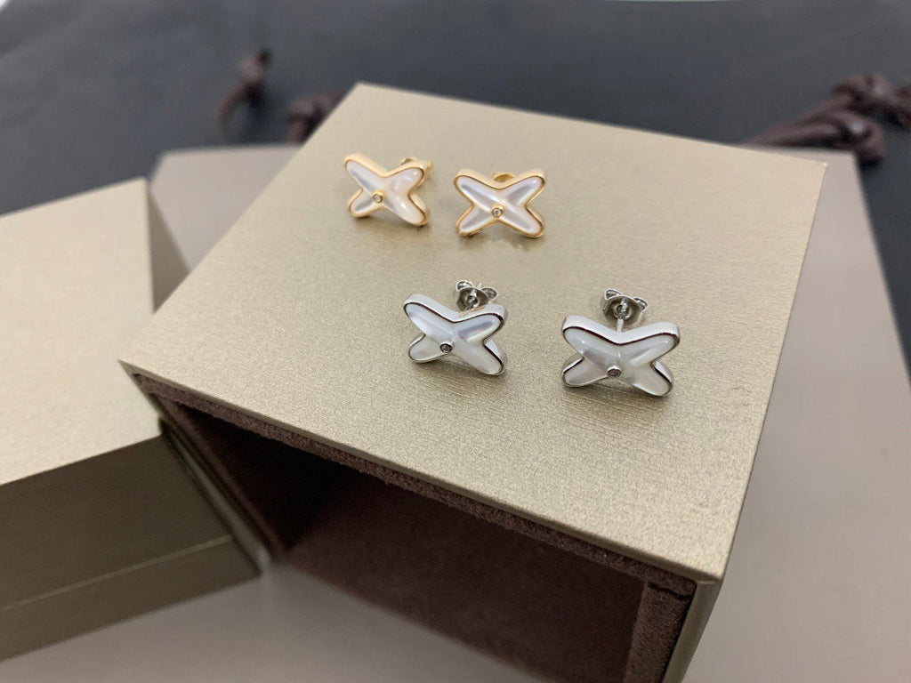 [Imperial] JEUX DE WHITE MOP SILVER DIAMOND EARRINGS