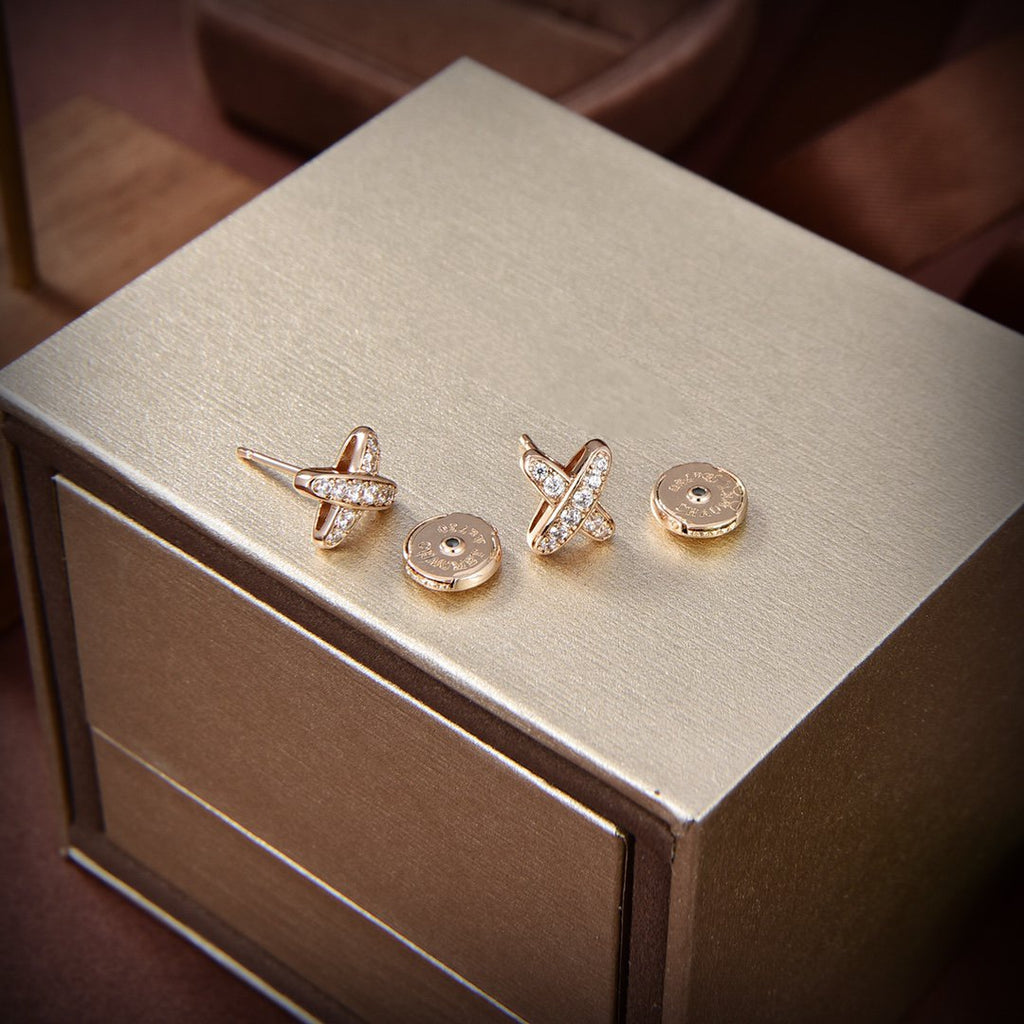 [Imperial] JEUX DE GOLD DIAMOND EARRINGS
