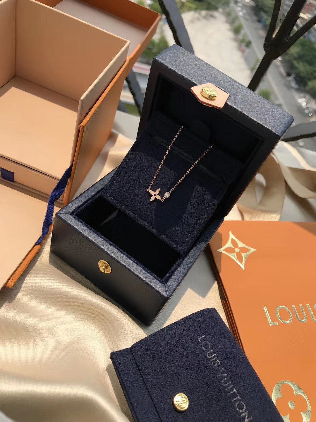 [Imperial] BLOSSOM PENDANT PINK GOLD AND DIAMOND