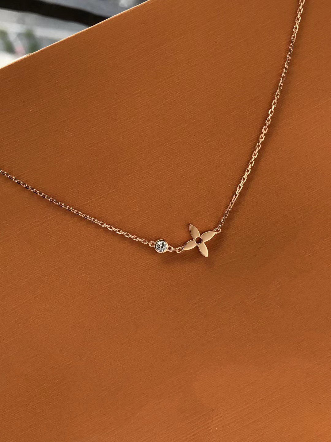 [Imperial] BLOSSOM PENDANT PINK GOLD AND DIAMOND