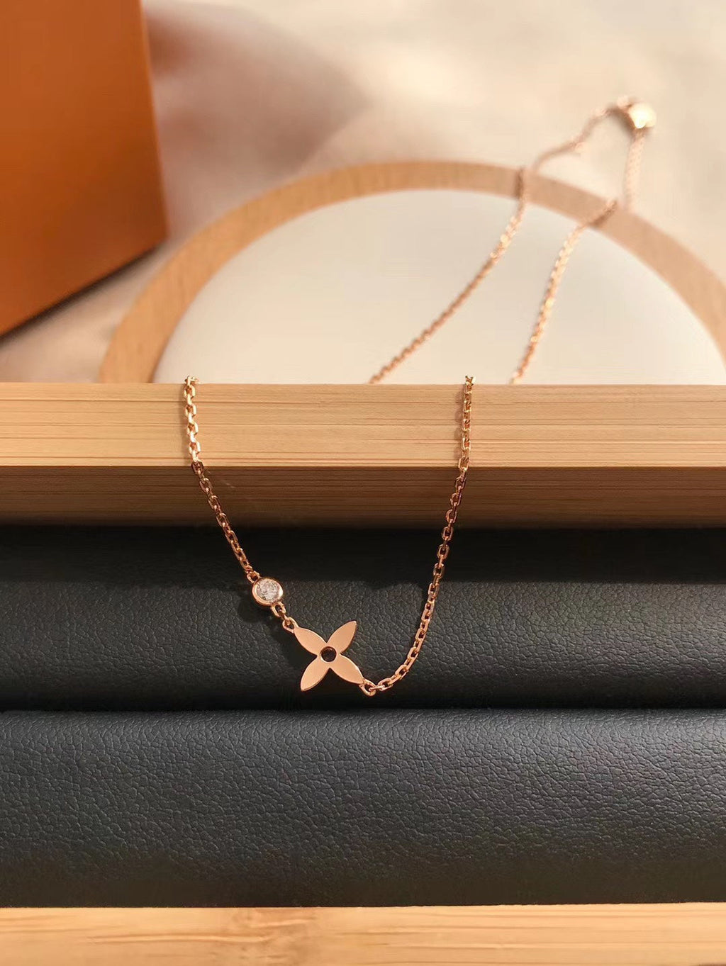 [Imperial] BLOSSOM PENDANT PINK GOLD AND DIAMOND