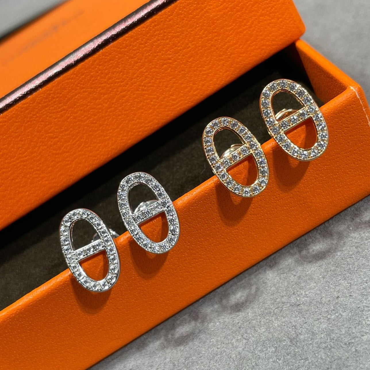 [Imperial] HM FULL DIAMOND PIG NOSE STUD EARRINGS