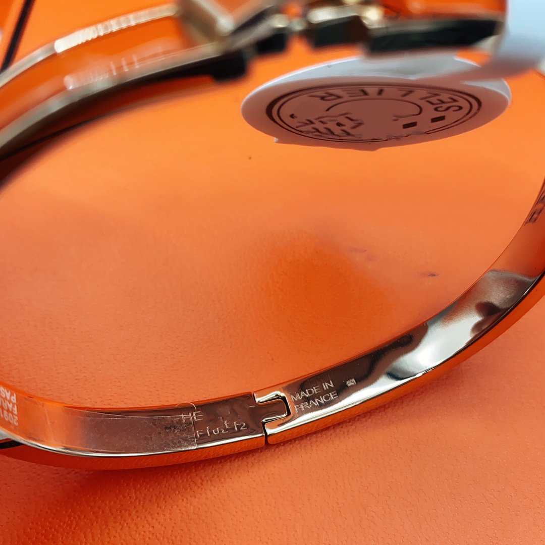 [Imperial] CLASSIC HM CLIC RED 8MM ENAMEL BRACELET