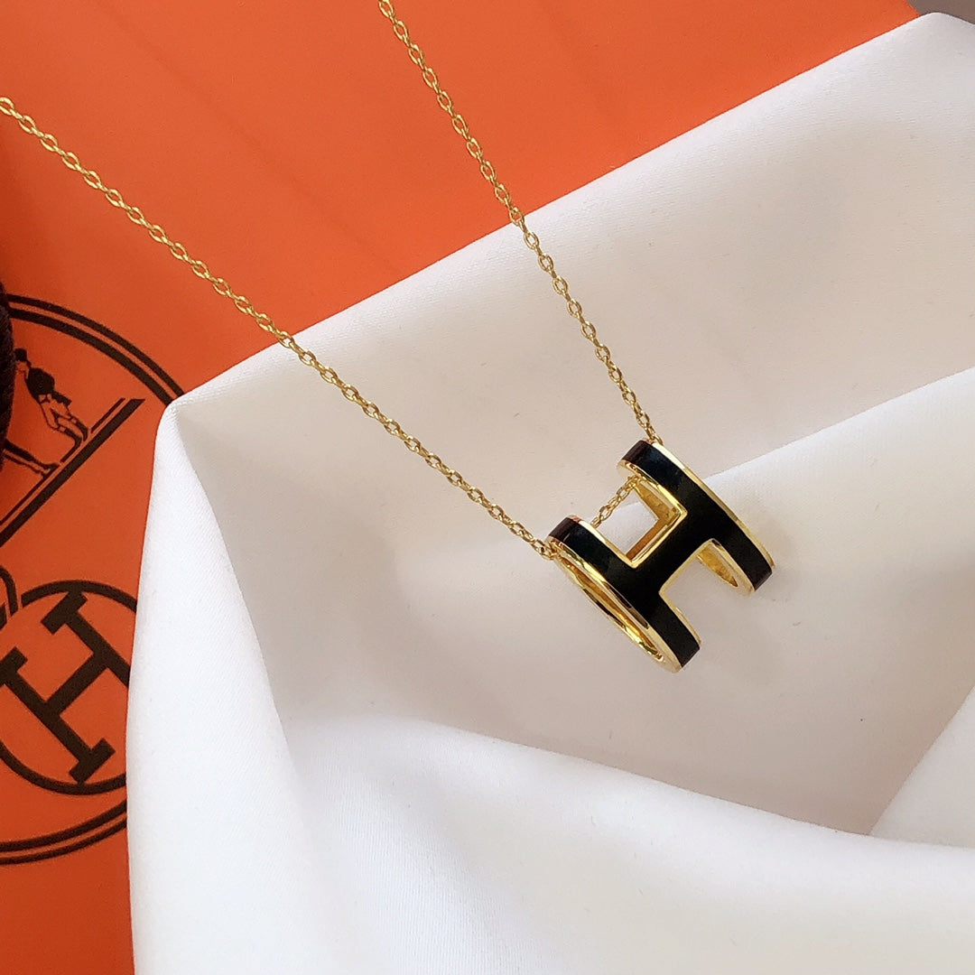[Imperial] HM CLIC BLACK ENAMEL GOLD NECKLACE