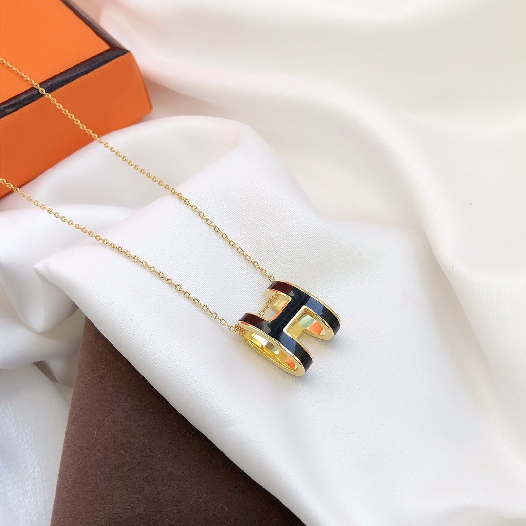 [Imperial] HM CLIC BLACK ENAMEL GOLD NECKLACE