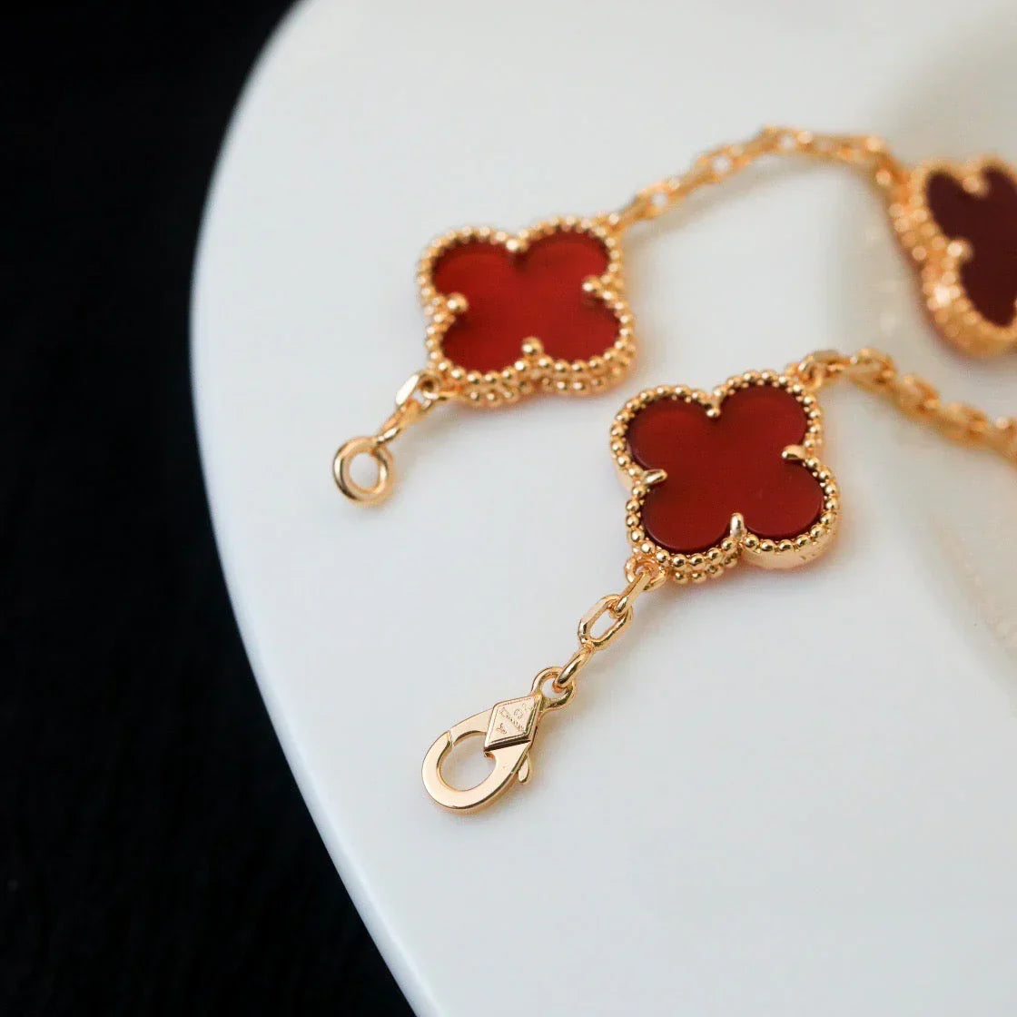 [Imperial]New  CLOVER 5 MOTIF RED CORNELIAN BRACELET COLLECTION