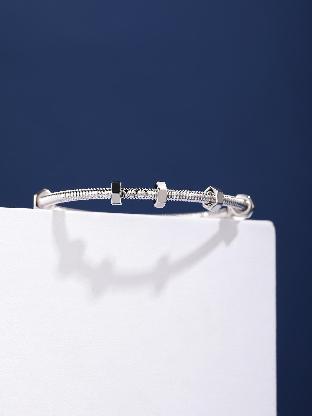[Imperial]CT THREADED BRACELET