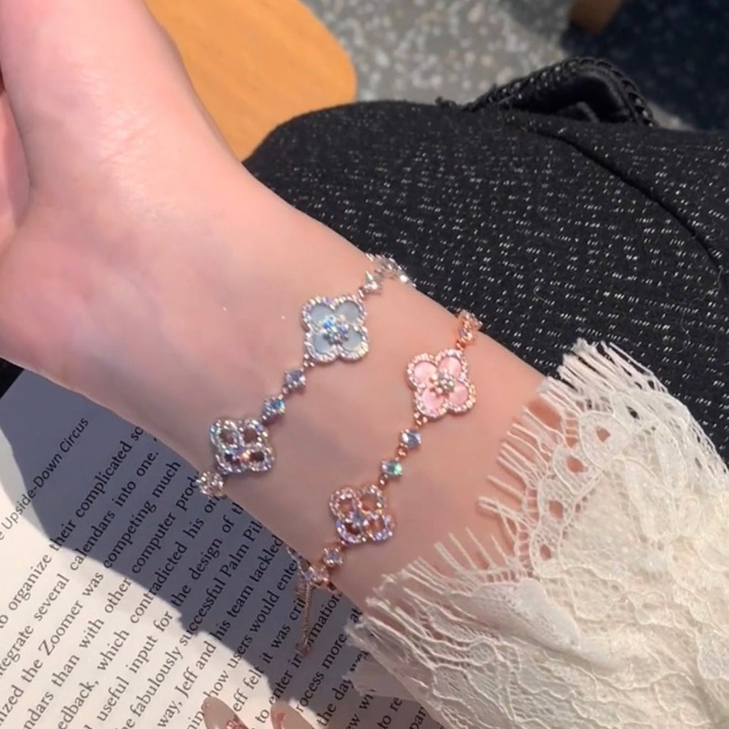 [Imperial] CLOVER 5 MOTIF PINK BLUE RED WHITE BRACELET