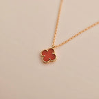 [Imperial] CLOVER MINI 9.5MM WHITE CARNELIANS NECKLACE