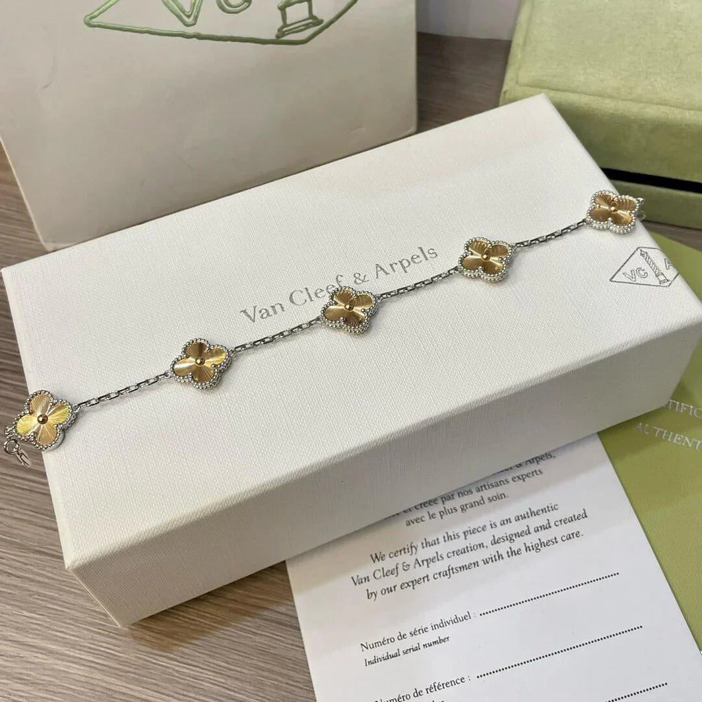 [Imperial]New  CLOVER 5 MOTIF LASER BRACELET COLLECTION