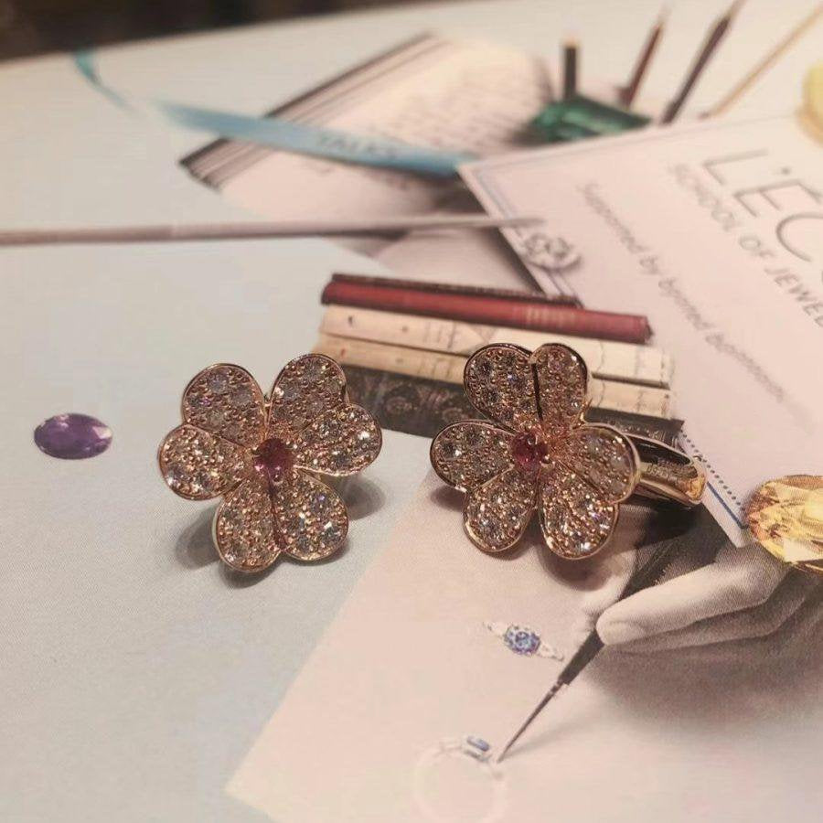 [Imperial] FRIVOLE PINK GOLD FLOWER DIAMOND EARRINGS
