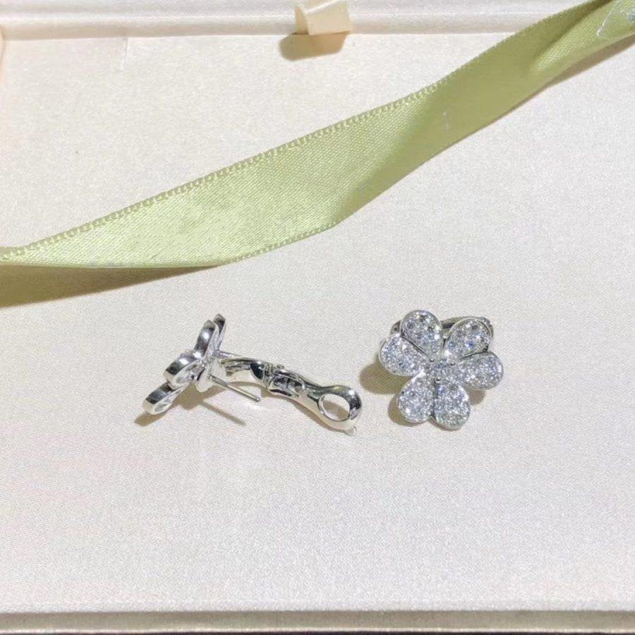 [Imperial] FRIVOLE SILVER FLOWER DIAMOND EARRINGS