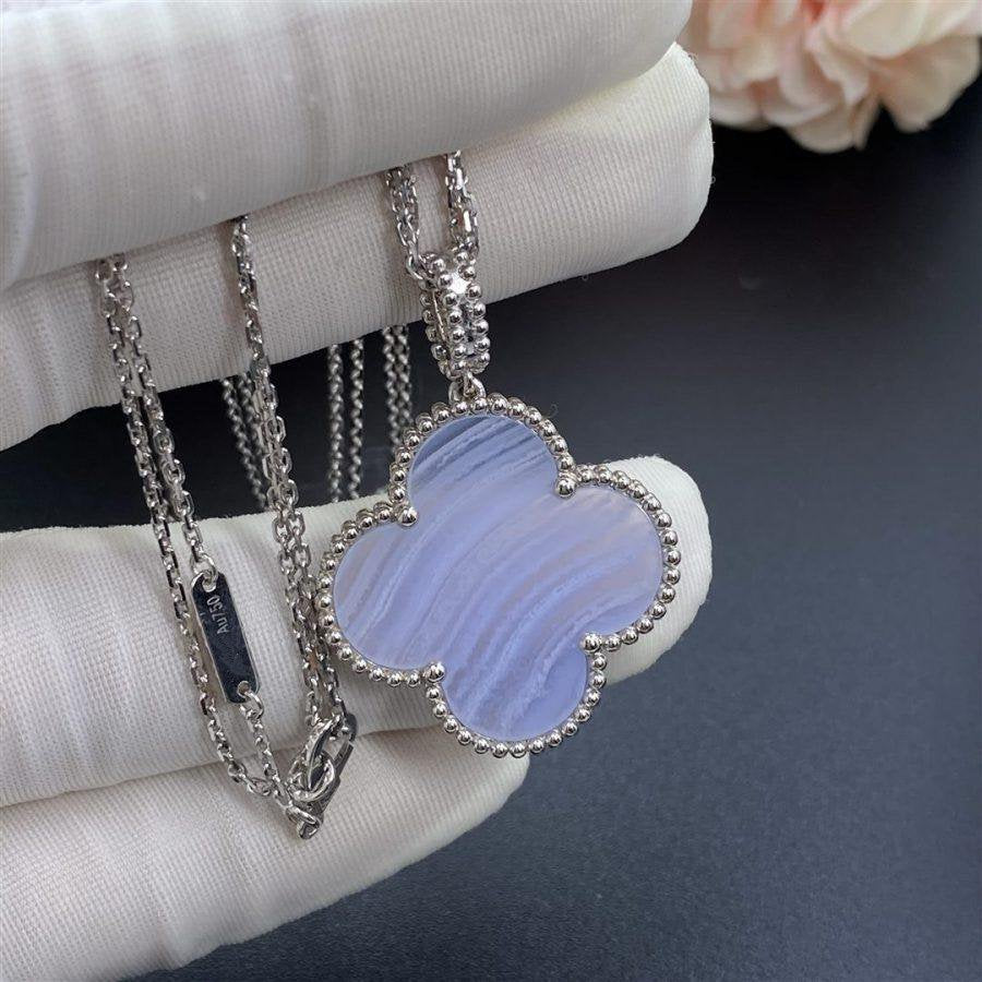 [Imperial] CLOVER SILVER CHALCEDONY BIG CLOVER NECKLACE