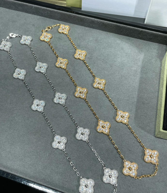 [Imperial]CLOVER 10 MOTIFS FULL DIAMOND NECKLACE
