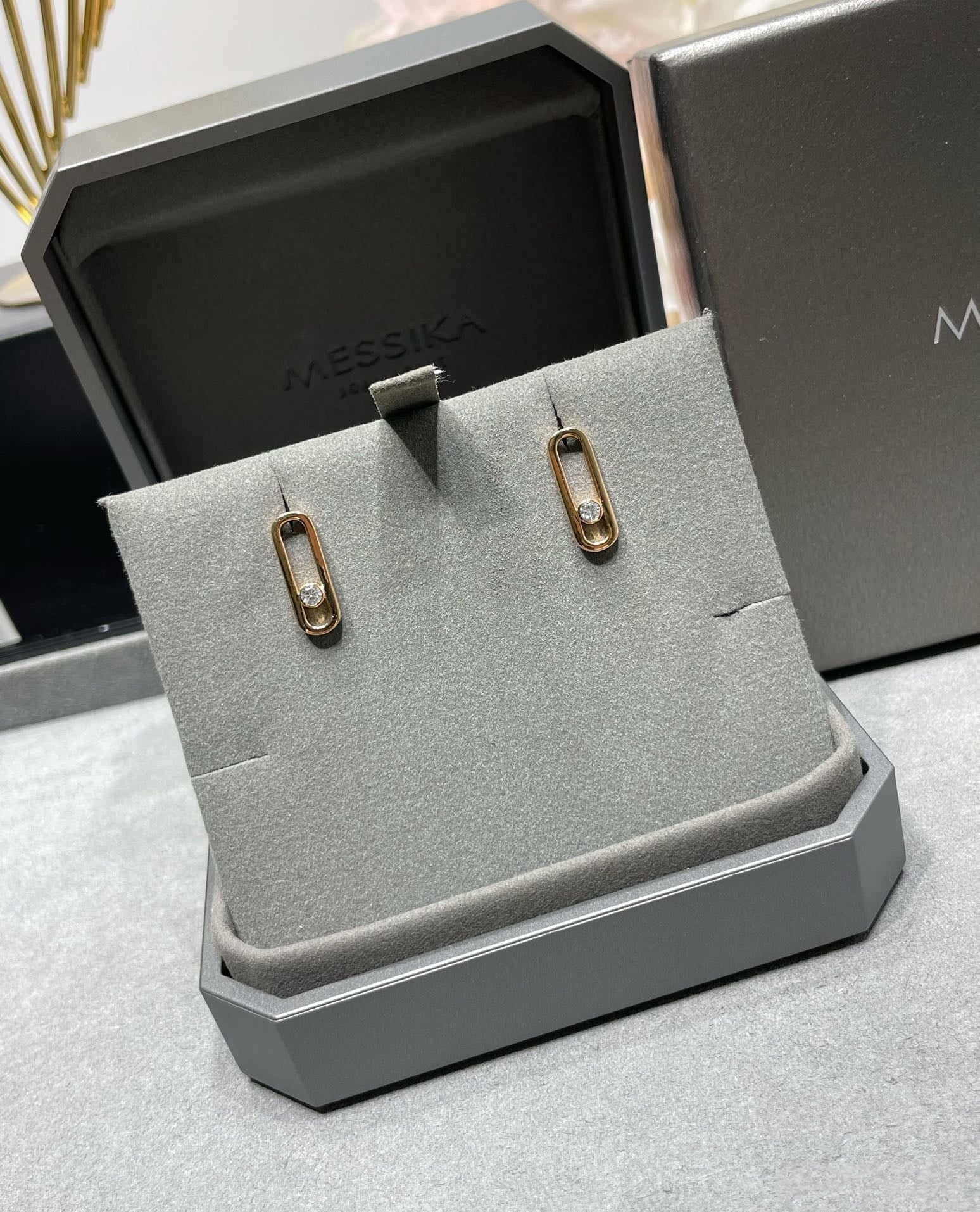 [Imperial] MOVE UNO SMALL 1 DIAMOND EARRINGS
