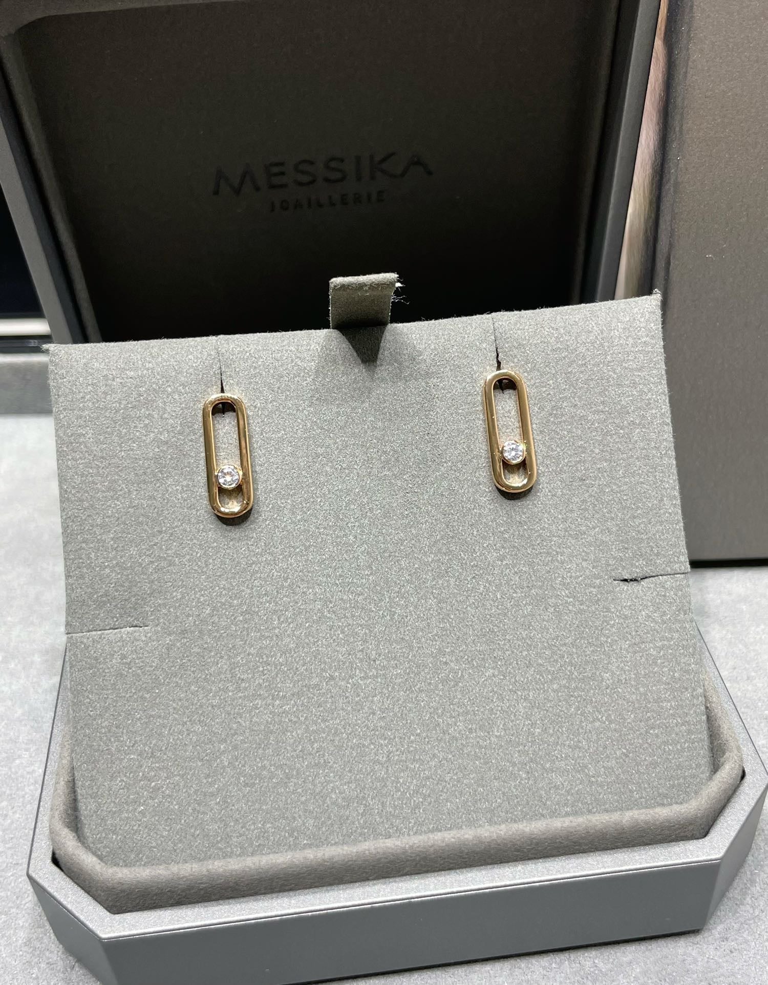 [Imperial] MOVE UNO SMALL 1 DIAMOND EARRINGS